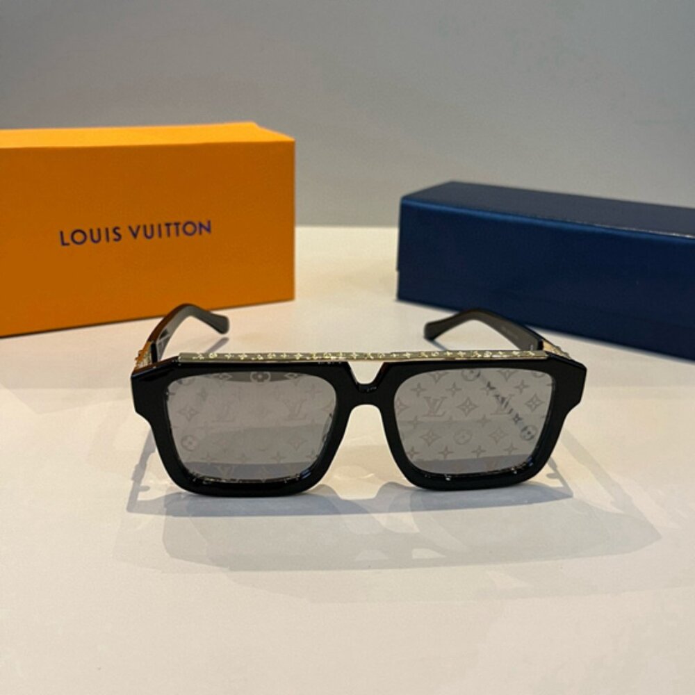 Louis Vuitton Black and Gold Sunglasses - Picture 2 of 7